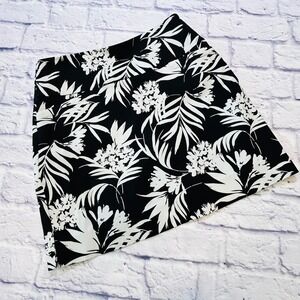 SC & Co Womens Black White Floral Golf Skort Athletic Skirt Size Medium